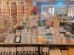 -猫的天空之城概念书店(印象城购物中心店)