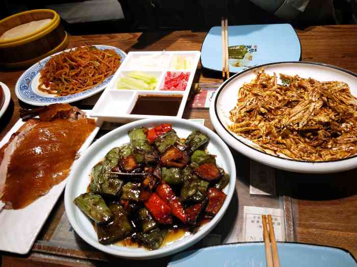 局气(美乐城店)-"地点美乐城四楼环境不赖,很好口味一般.