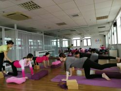 -爱尔乐美孕产瑜伽·普拉提