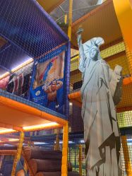 -MELAND CLUB亲子乐园•派对(虹桥万象城店)