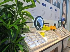 -天空之镜眼镜店蔡司依视路配镜授权零售店(望京颐堤港店)