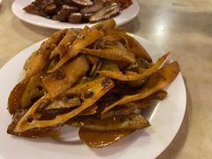 -老鼎万春卤菜(五代传承创始老店)