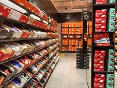 -NIKE佛山胜利换季优惠店