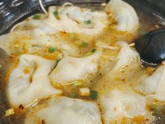 菜肉大馄饨-王家沙点心店(西康路店)