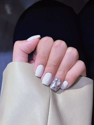 -隅日式美甲美睫專門店