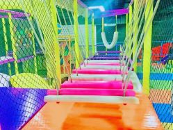 -蹦贝运动中心·蹦床·攀岩·闯关(龙岗店)