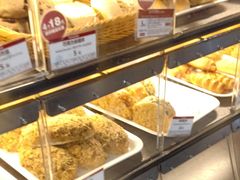 面包甜点陈列柜-山崎面包(百联世纪店)
