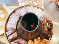 -石磨豆花家常菜·牦牛排土火锅