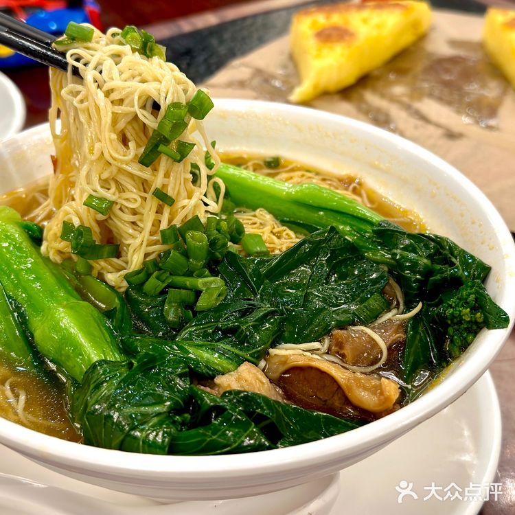 几百人一起吃个早饭！｜菜品出品和服务都算很稳定！