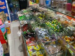 -阿三休闲食品(宝塔路店)