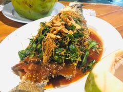 香茅烤鱼-Ruam Saep Yok Khok Som Tam