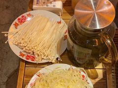 -旧街市鲜货老火锅(大光路店)