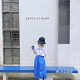 蓝白文艺咖啡店的恬静