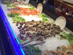 -享遇.锅姥姥牛排海鲜自助(小寨店)