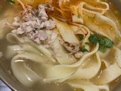 -亮亮面馆(经六路店)