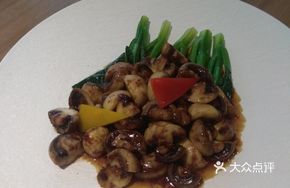 Foie Gras Stir-fried with Fresh Mushrooms