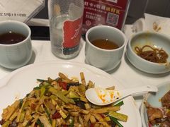 -江城小馆陕南妈妈菜·全球旅行餐厅(钟楼店)