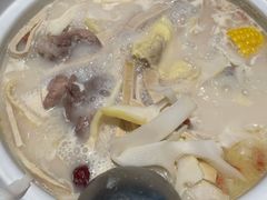 -三人行骨头王火锅(长寿店)