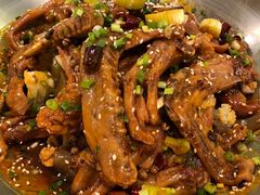 -张大师鸭爪爪特色干锅(南湖店)