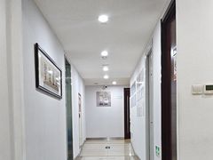 -瑞尔齿科(东方广场诊所)