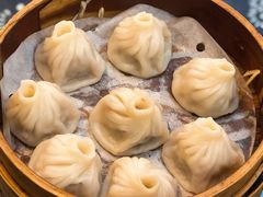 小笼包-老桐椿 · 上海大馄饨