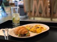 欧姆蛋火腿可颂-Nectar One Cafe(勇烈路n1店)