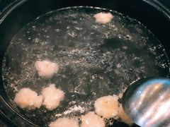 手打鲜虾滑-东椰·海南椰子鸡火锅(朝阳门店)