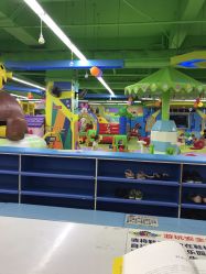 -欢乐陶陶儿童主题乐园(龙岗店)