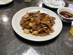 -鹤乡东北菜(崮山路店)
