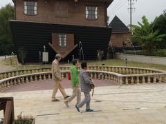 -金山农民画村-枫泾波兰倒置屋