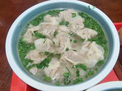 金牌牛肉馄饨-老新隆牛肉锅贴(新街口店)
