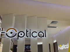 -J-Optical佳视明眼镜·蔡司视觉(青岛金茂览秀城店)