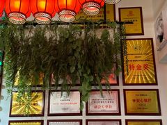 -刘姐啤酒鱼民族演艺餐厅(西街总店)