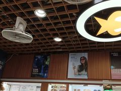 -上海网星眼镜批发·蔡司依视路官方授权(三叶眼镜城店)
