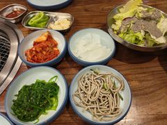 -明洞阿姨·韩式酱蟹烤肉·创意料理(三元桥店)