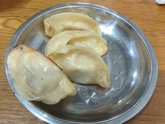 -黄阿姨锅贴大王(万航渡路店)