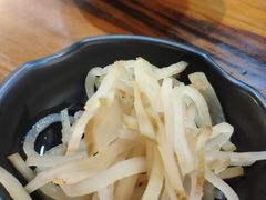 -丽虹云南过桥米线(兴工街店)