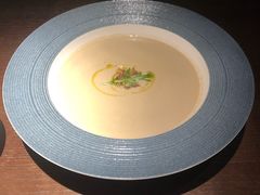 蘑菇汤-卡普里披萨·牛扒·下午茶