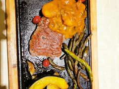 -豪客来牛排(重庆三峡广场步行街1704店)