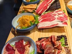 -明洞阿姨·韩式酱蟹烤肉·创意料理(三元桥店)