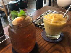 -ROAST coffee & eatery