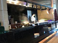自助取餐区-惠州皇冠假日酒店·西餐厅·自助餐厅