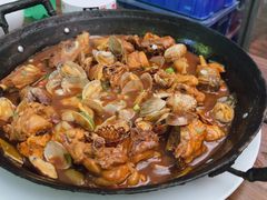 铁锅蛤蜊鸡-公寓家常菜馆(海军博物馆店)