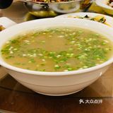 猪耳朵，牛头肉，凉粉，都不错，西湖牛肉羹，肚丝汤