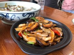 -胡子饮食店