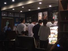 -星巴克臻选(上海中环广场2F店)