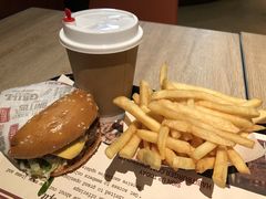 -The Habit Burger Grill 哈比特汉堡(复兴soho店)