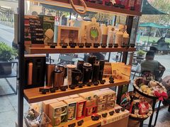 -星巴克(上海长宁来福士1F店)
