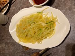 酸辣土豆丝-清真·玛丽亚新疆菜主题餐厅(浙江中路店)