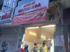 -Bánh Mì Huynh Hoa